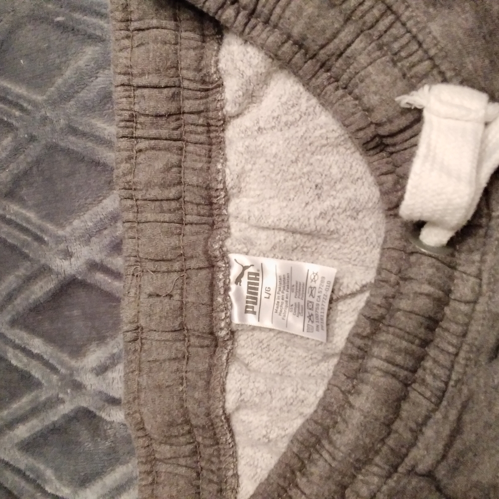 Sweats - Picture 3 of 4